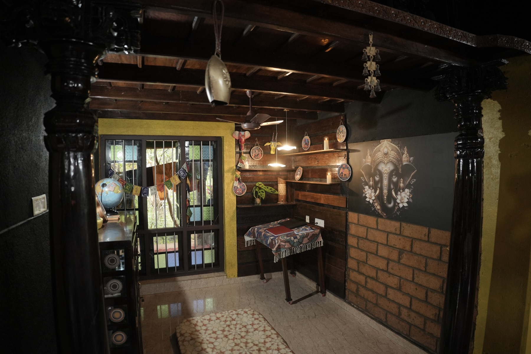 Traditional interior study nook