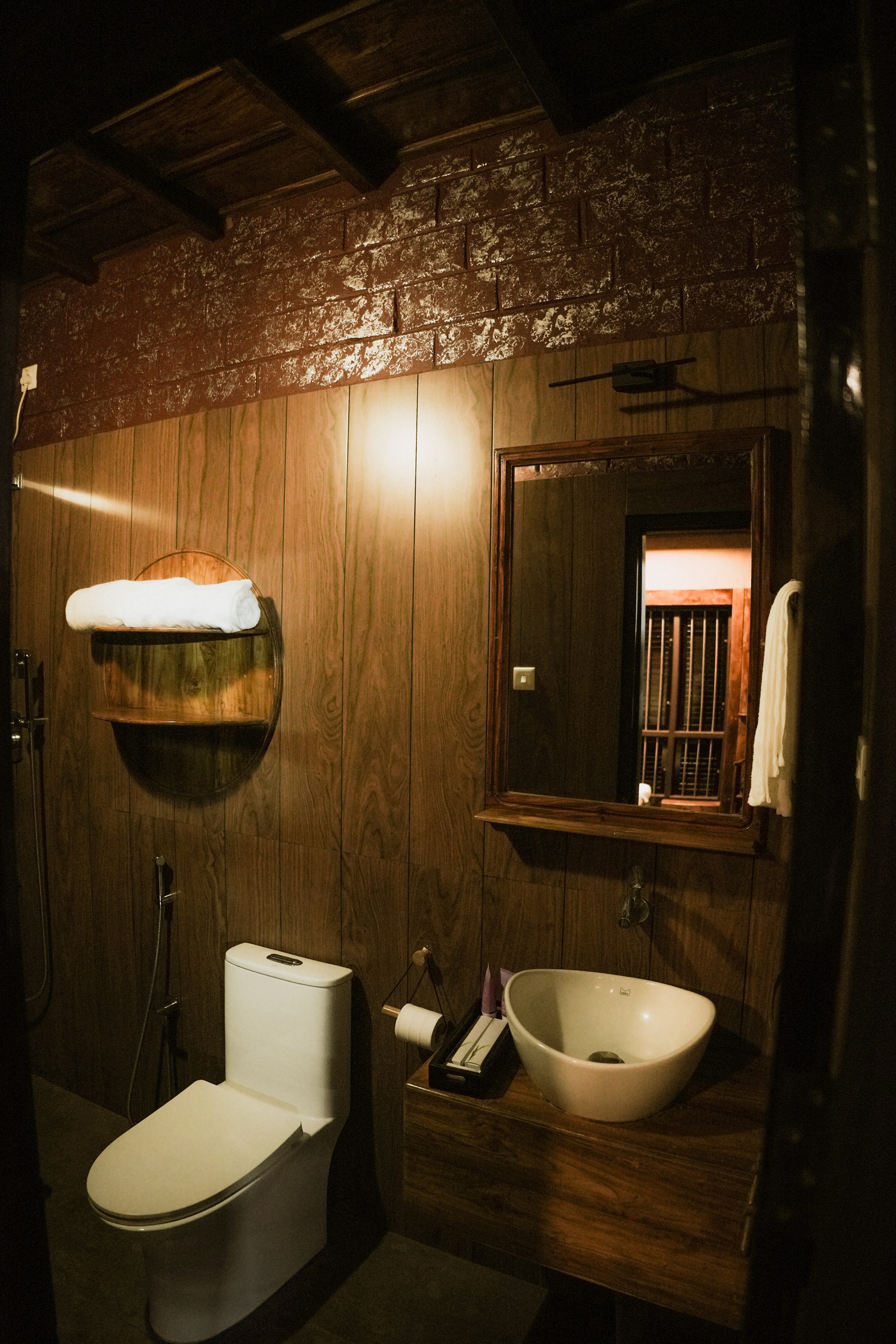 Wood-panelled bathroom